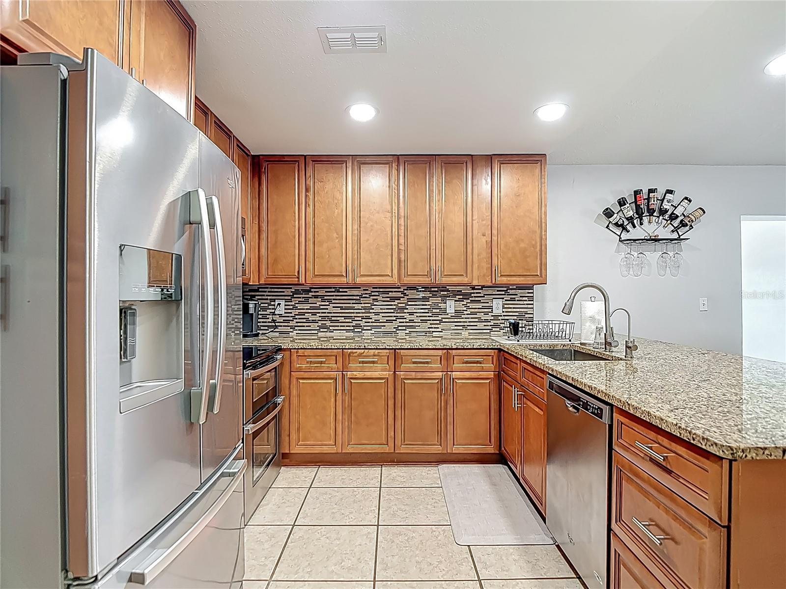 Listing photo id 2 for 12518 Smokey Drive