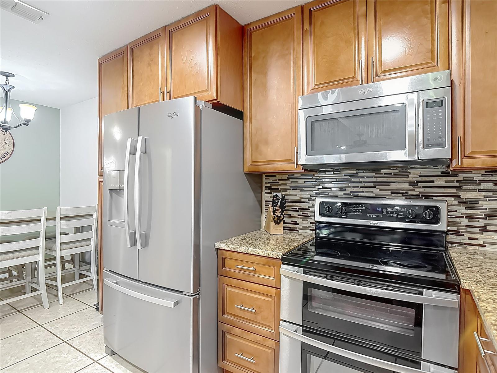 Listing photo id 3 for 12518 Smokey Drive