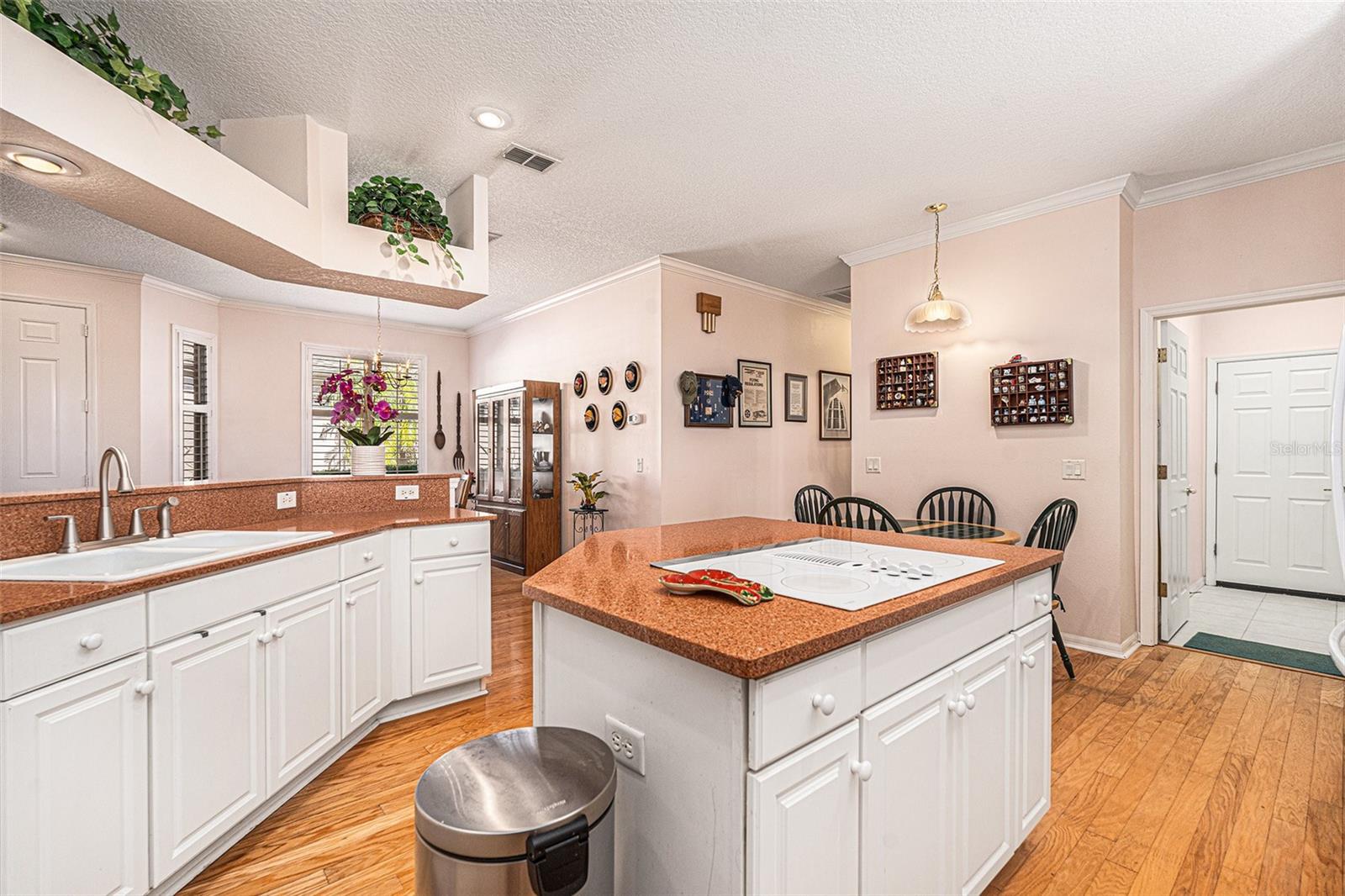 Image 16 of 53 For 7519 Berna Lane