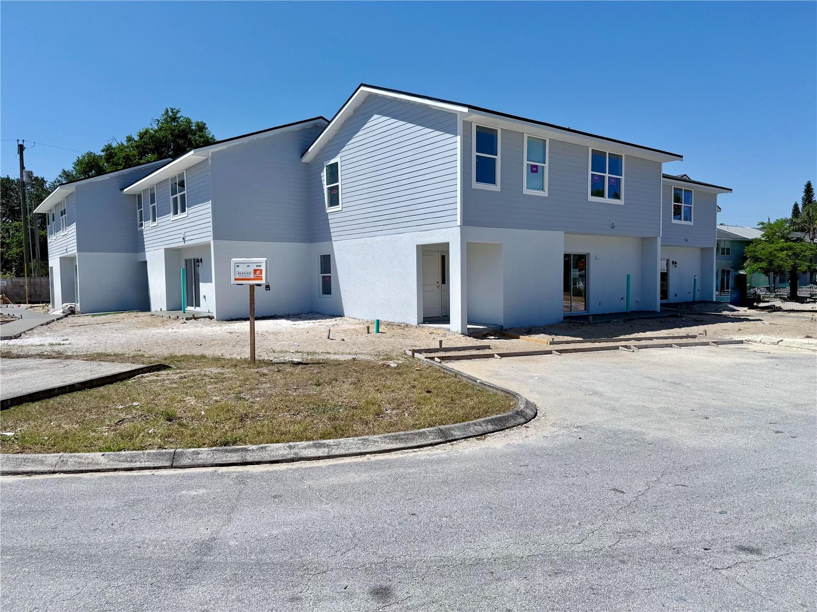 Image 2 of 21 For 222 Carpenters Way 70