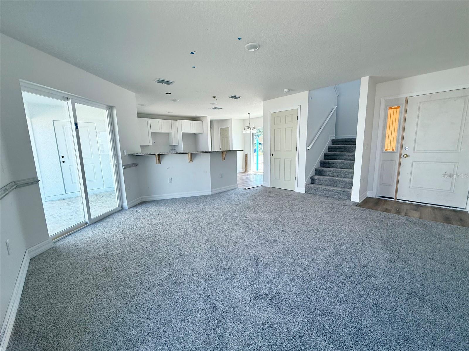 Image 4 of 21 For 222 Carpenters Way 70