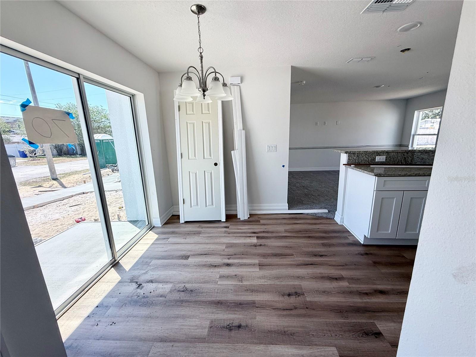 Image 8 of 21 For 222 Carpenters Way 70