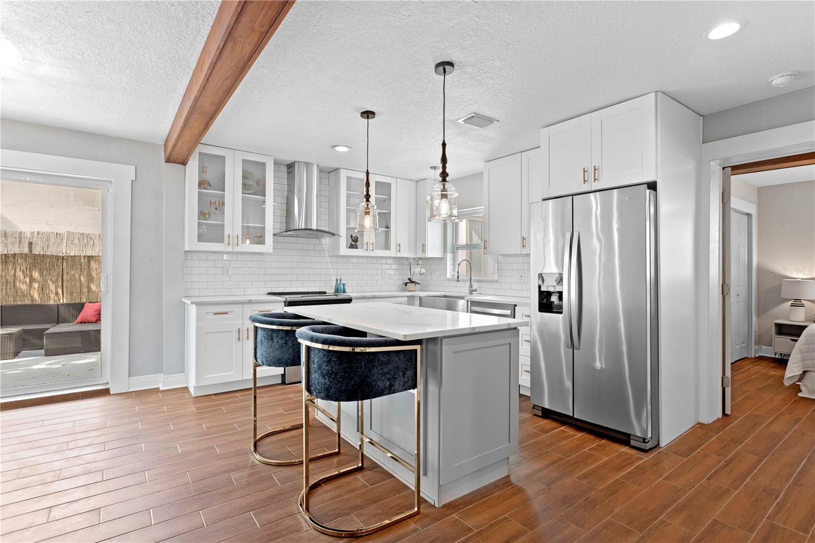 Listing photo id 8 for 4003 Lemon Street