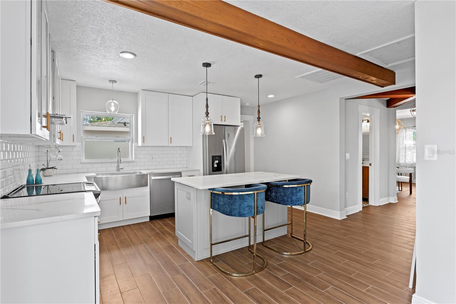 Listing photo id 9 for 4003 Lemon Street