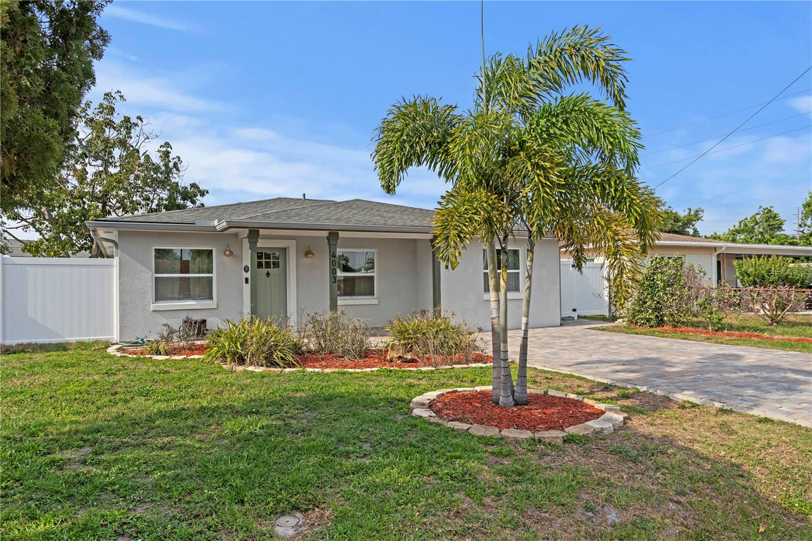 Listing photo id 0 for 4003 Lemon Street