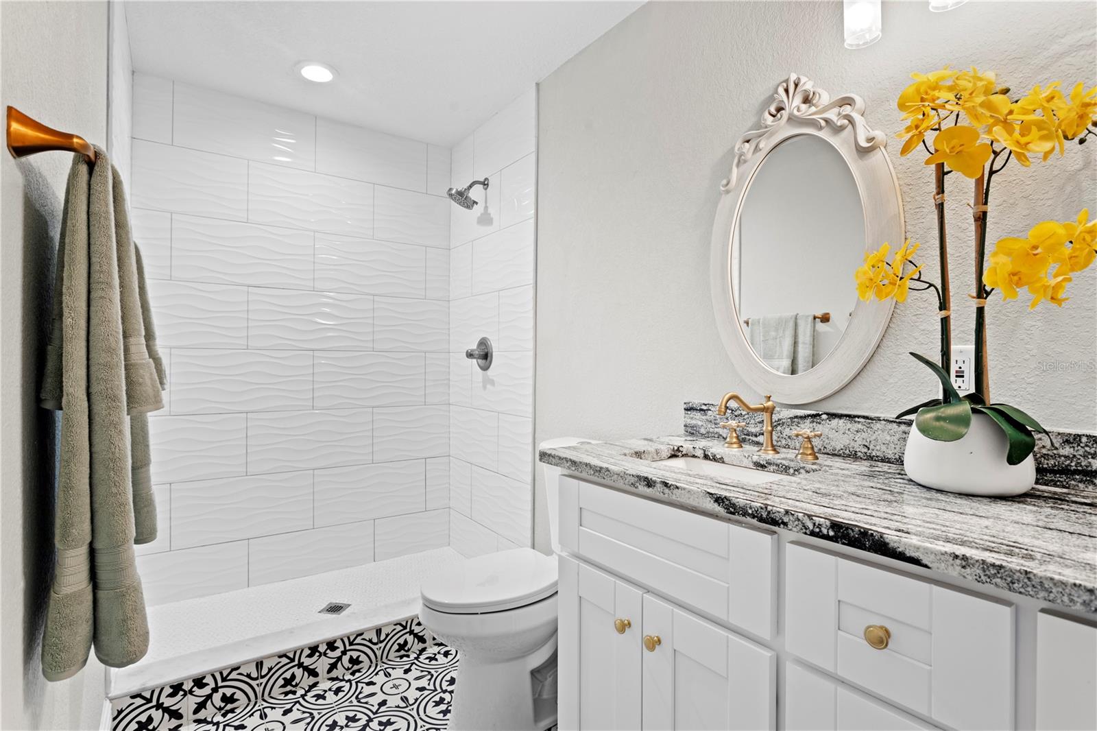 Listing photo id 18 for 4003 Lemon Street