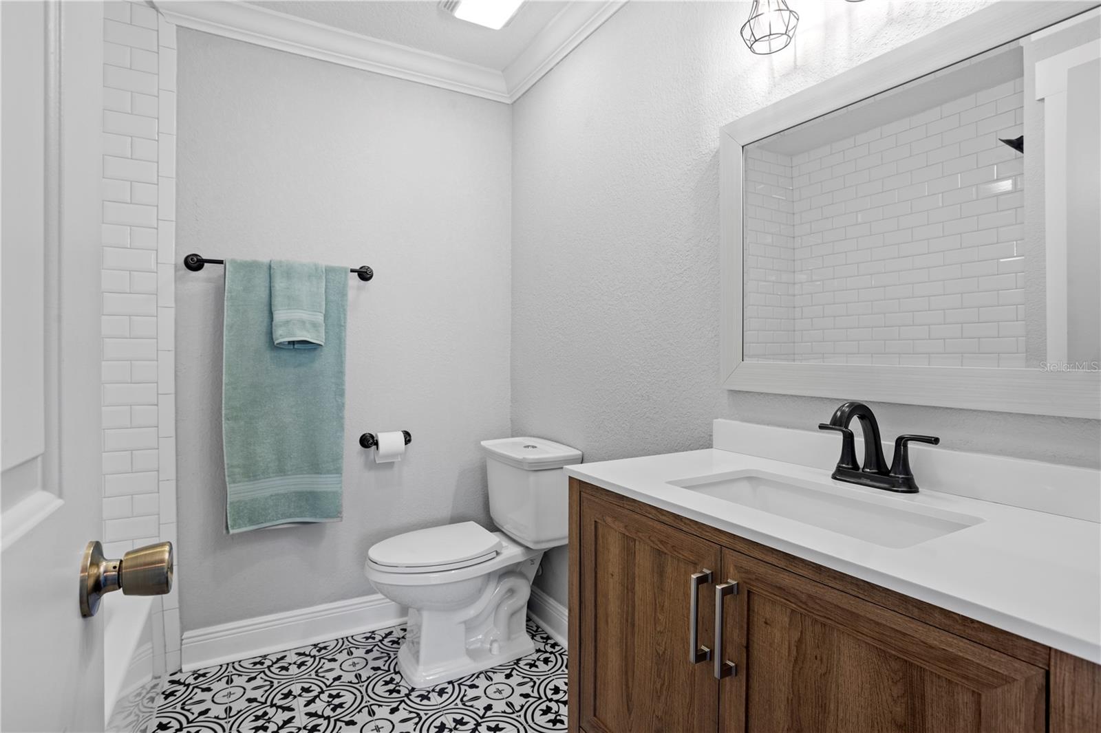 Listing photo id 21 for 4003 Lemon Street