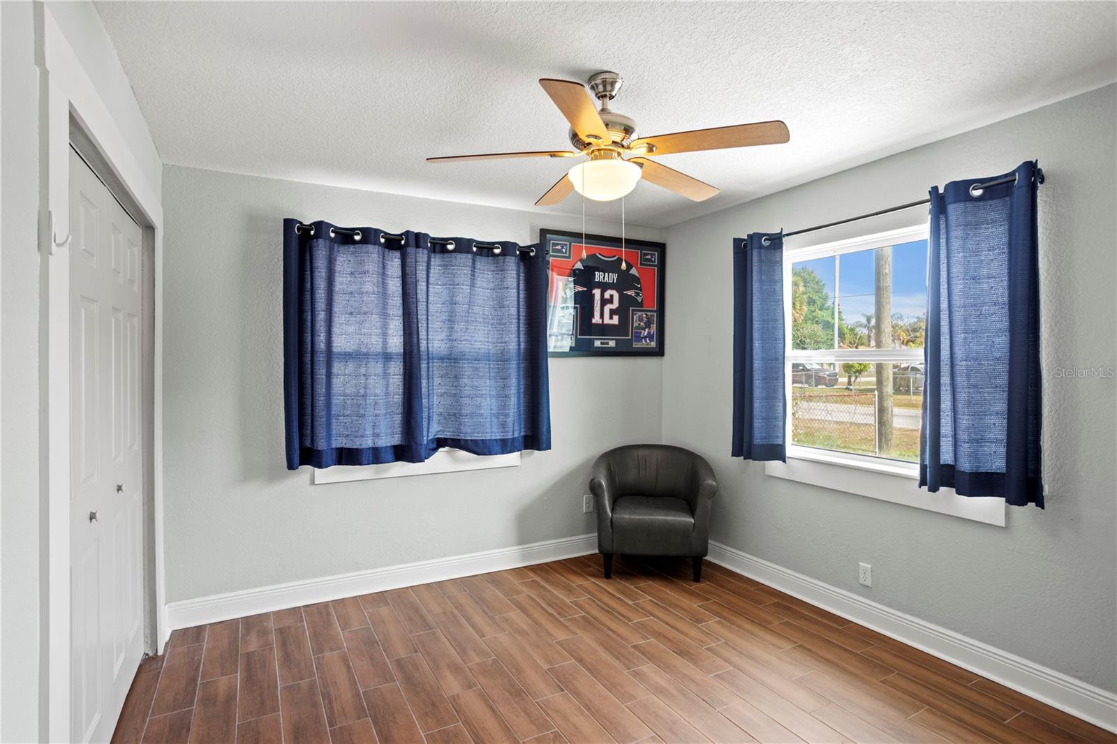 Listing photo id 23 for 4003 Lemon Street