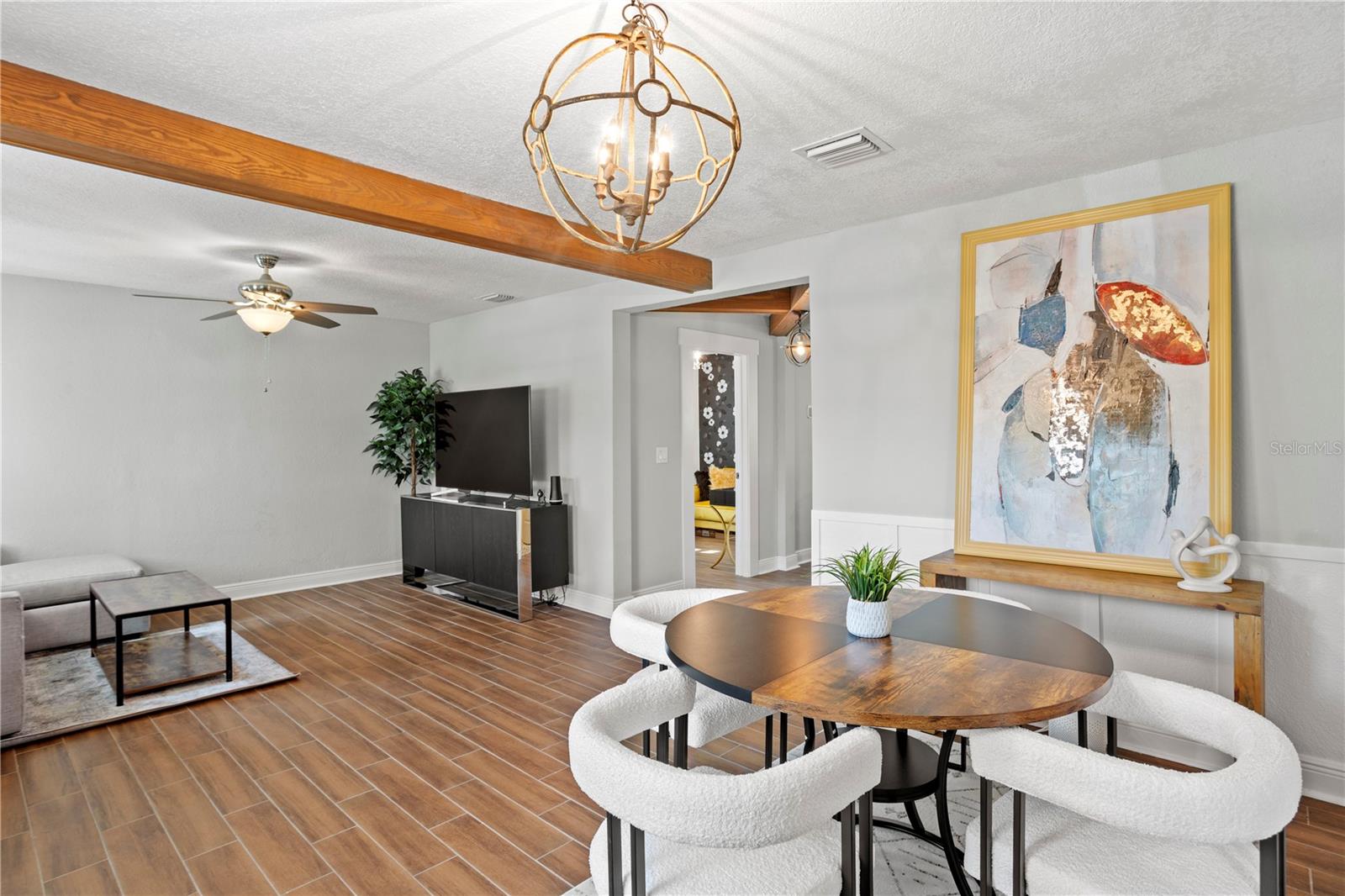 Listing photo id 3 for 4003 Lemon Street