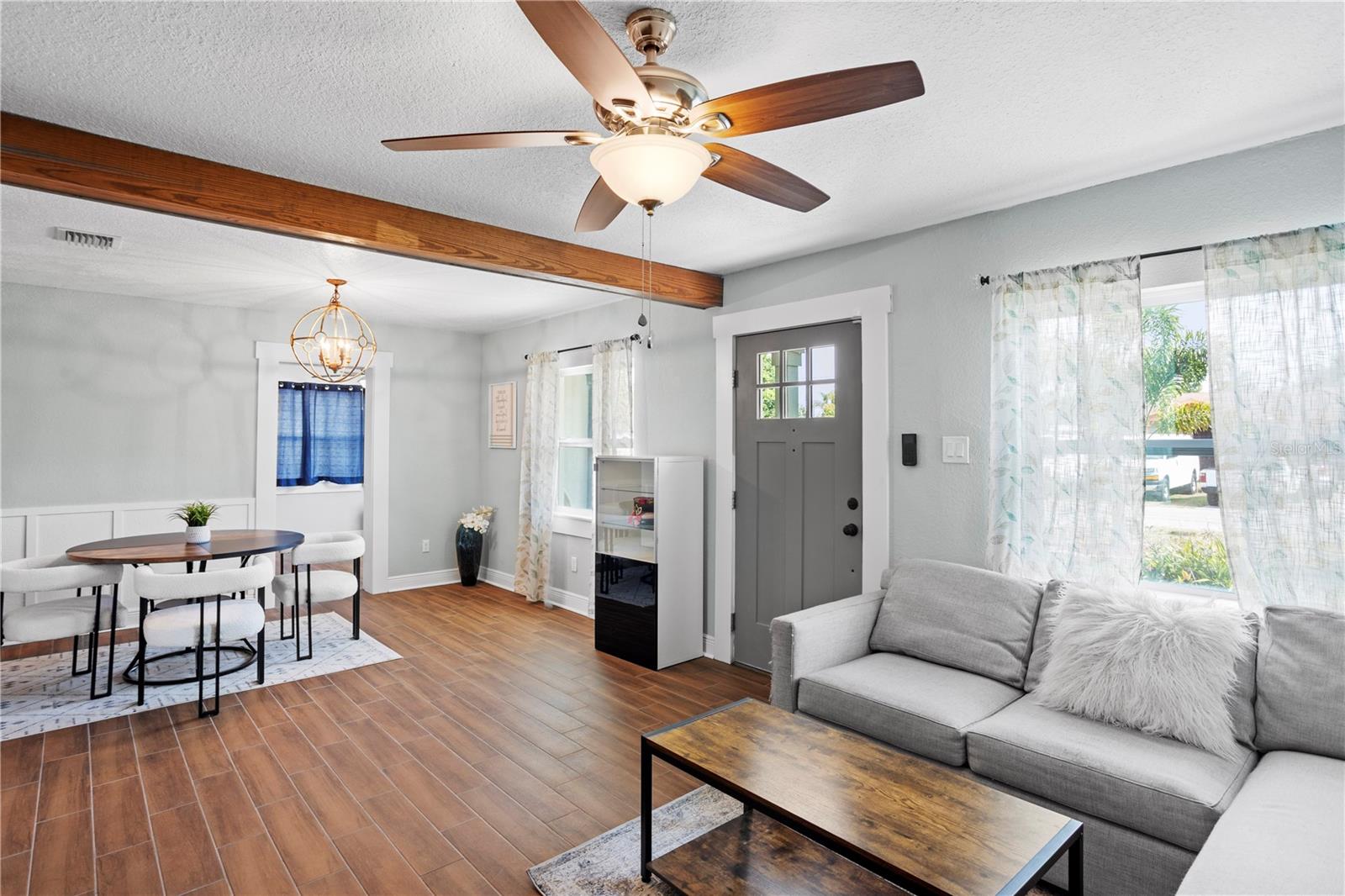 Listing photo id 5 for 4003 Lemon Street