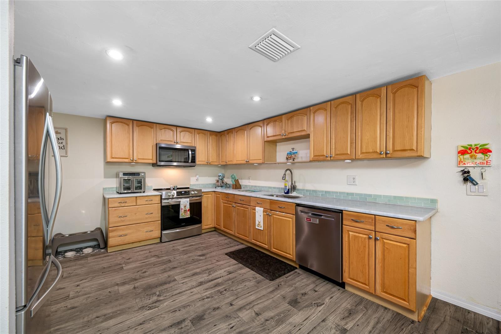 Image 15 of 53 For 9086 Enchantment Drive