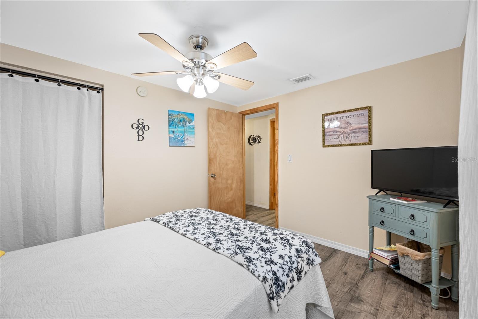 Image 37 of 53 For 9086 Enchantment Drive