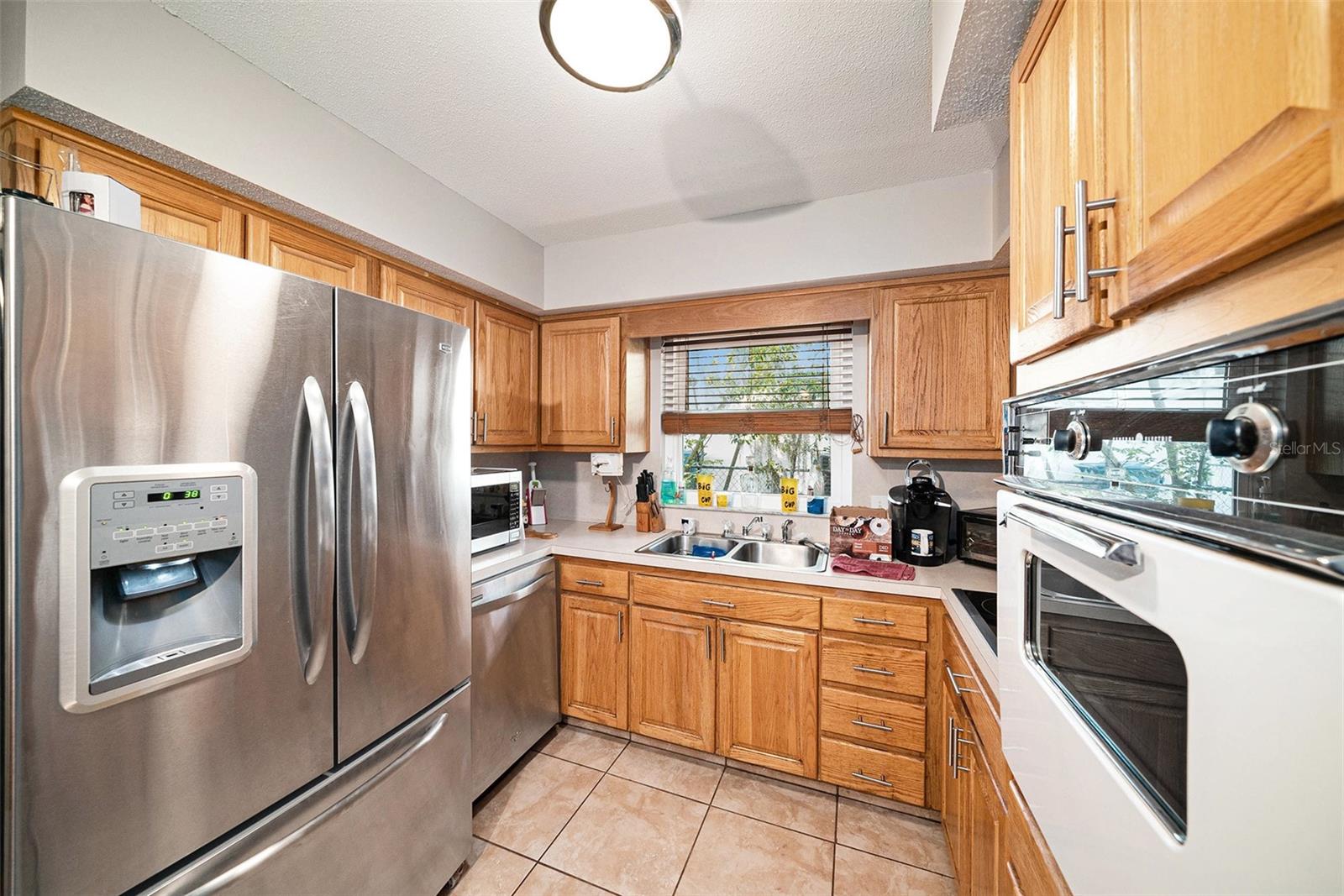 Image 11 of 16 For 1399 Leeward Avenue