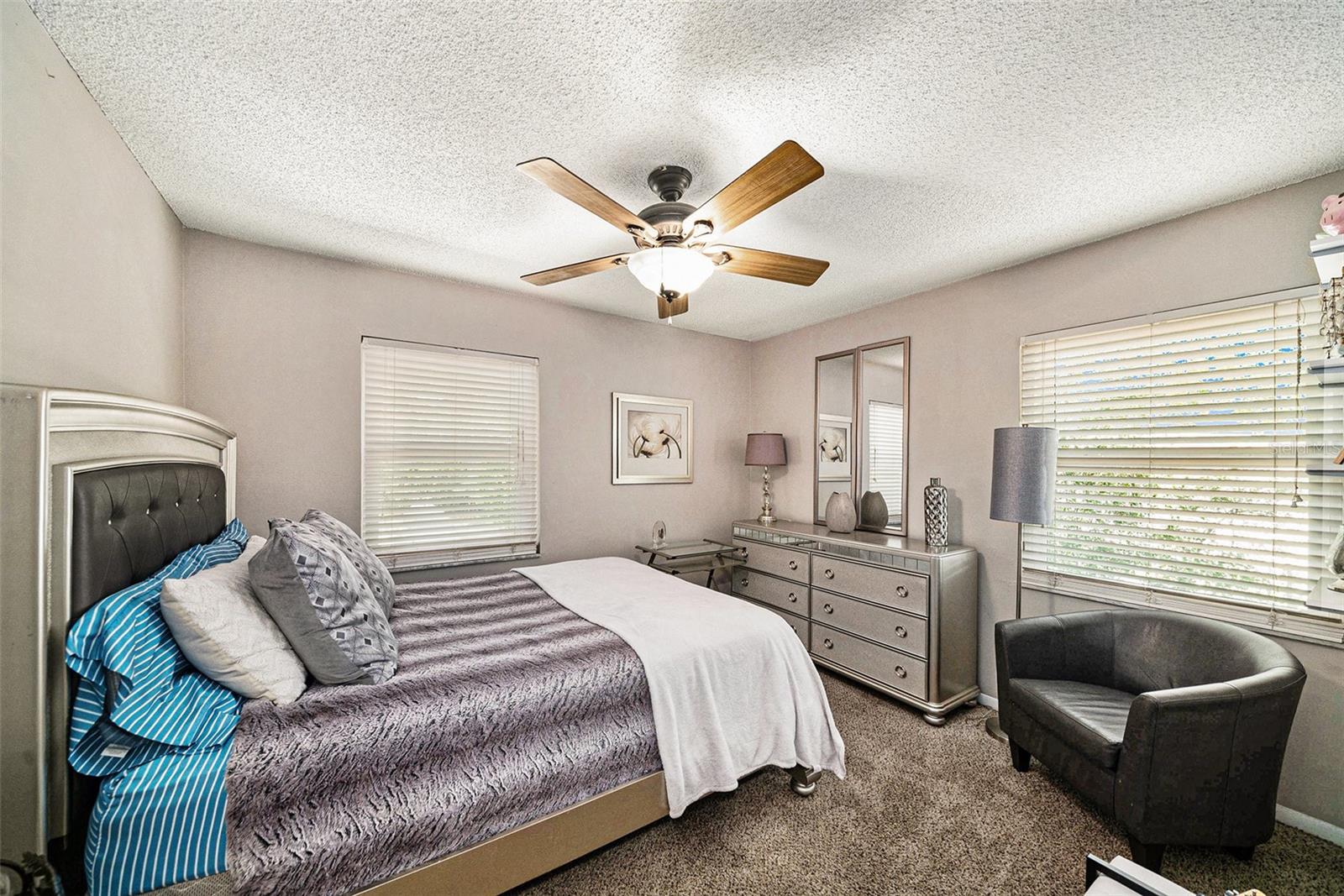 Image 13 of 16 For 1399 Leeward Avenue