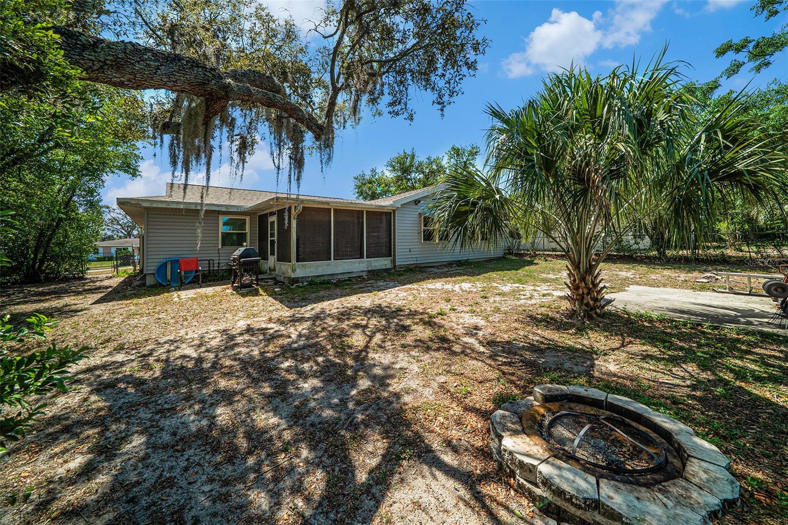 Image 16 of 16 For 1399 Leeward Avenue