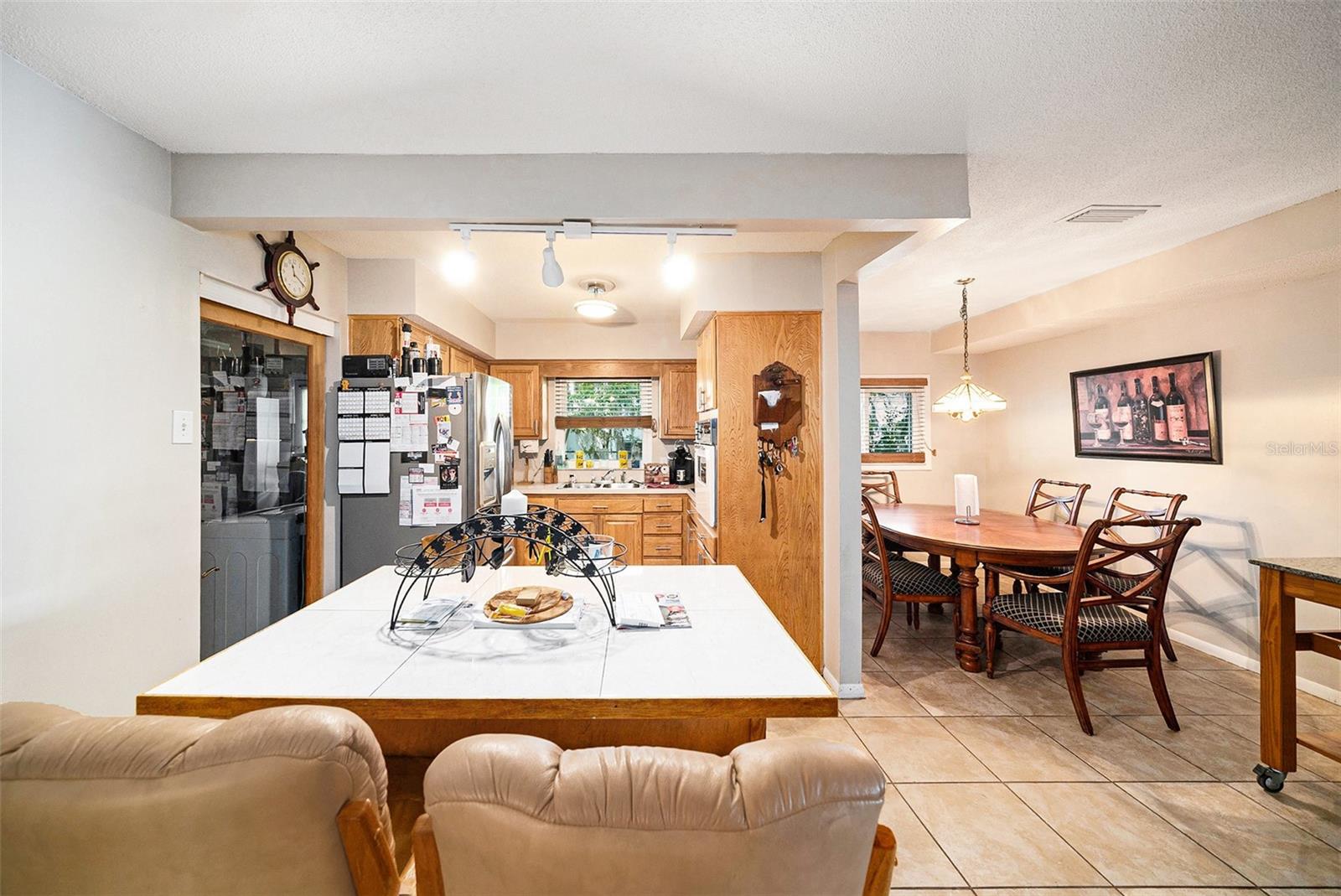 Image 7 of 16 For 1399 Leeward Avenue