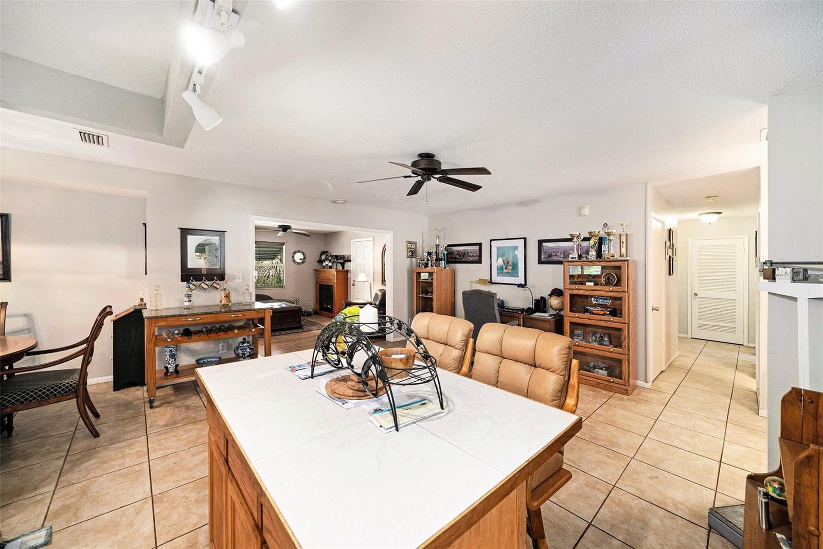 Image 9 of 16 For 1399 Leeward Avenue