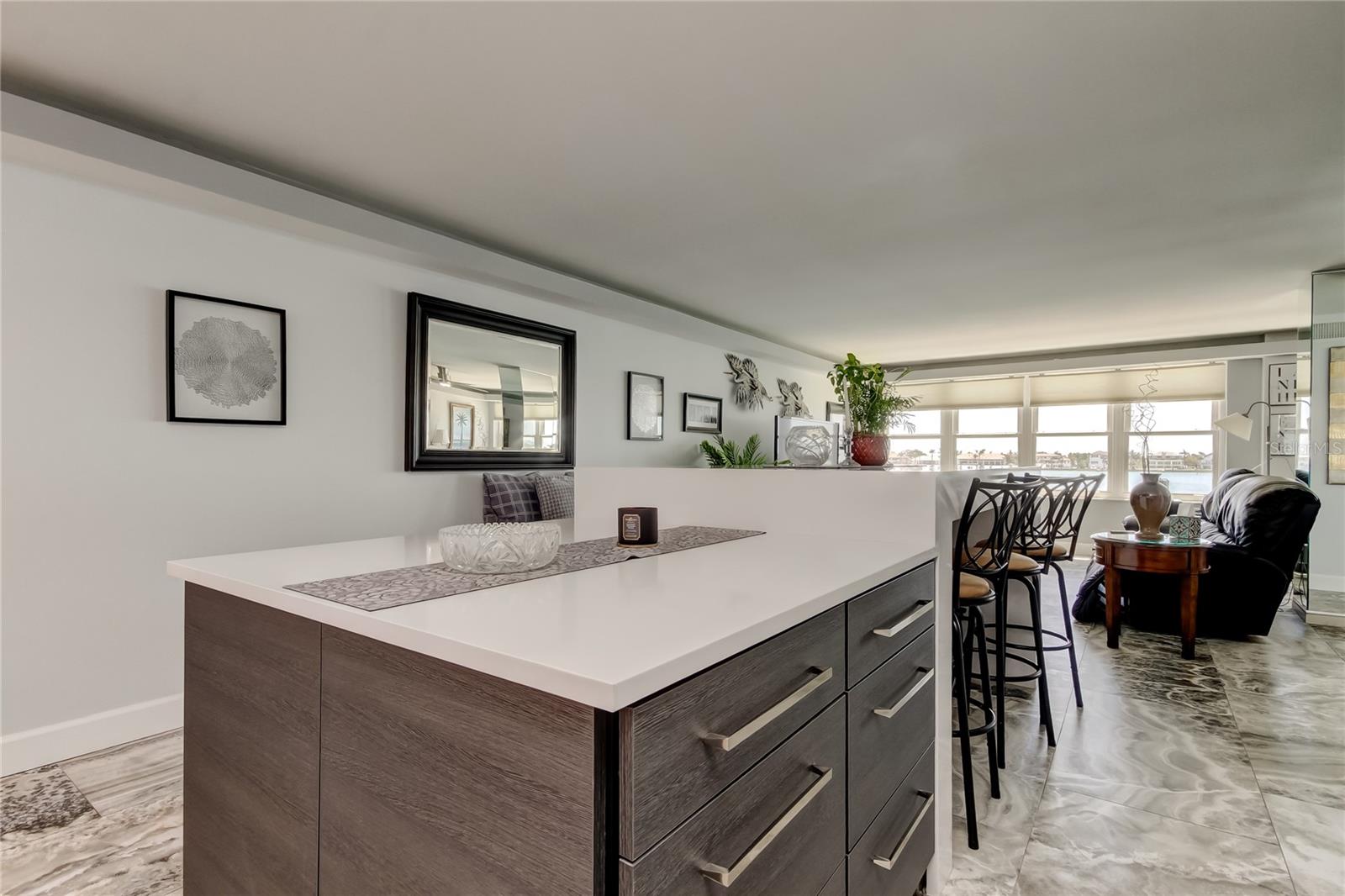 Listing photo id 12 for 5200 Brittany Drive S 204