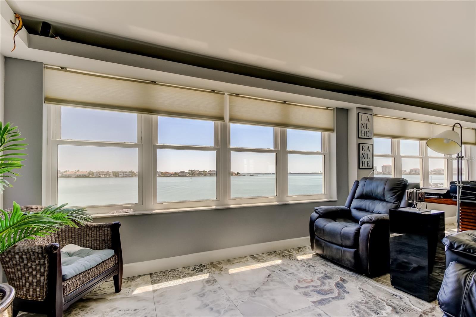 Listing photo id 21 for 5200 Brittany Drive S 204