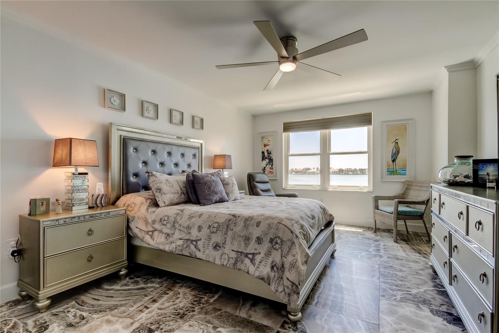 Listing photo id 42 for 5200 Brittany Drive S 204