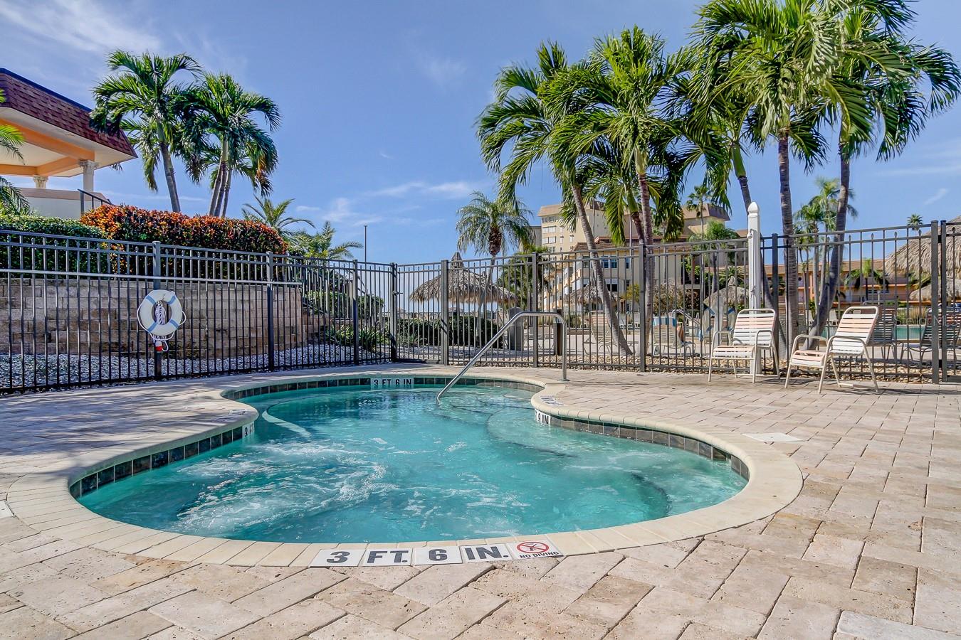 Listing photo id 61 for 5200 Brittany Drive S 204