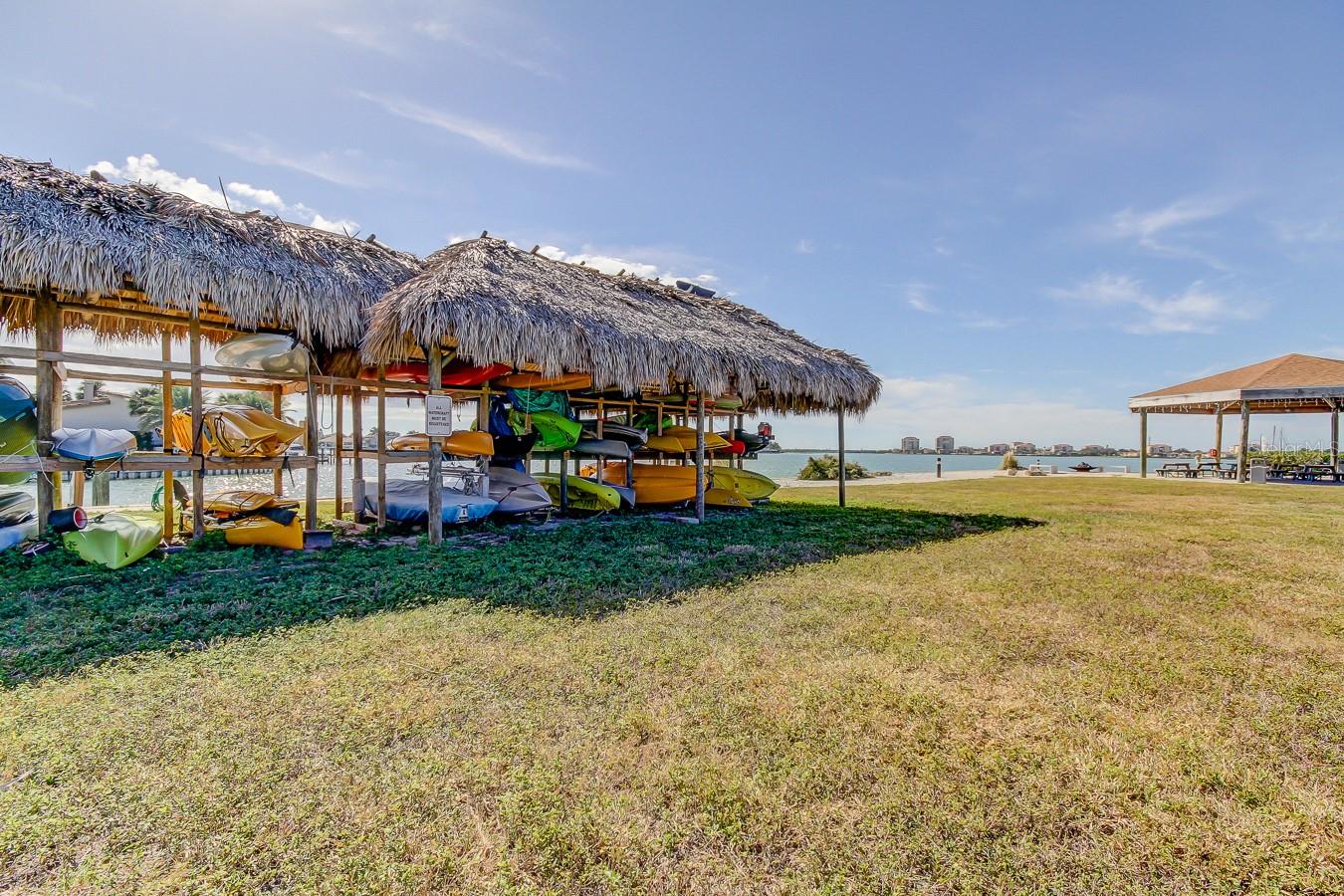 Listing photo id 65 for 5200 Brittany Drive S 204