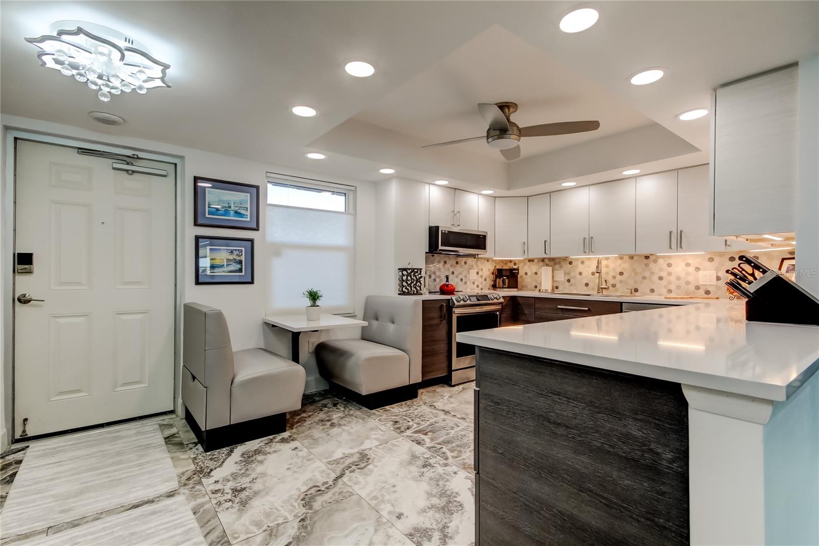 Listing photo id 7 for 5200 Brittany Drive S 204
