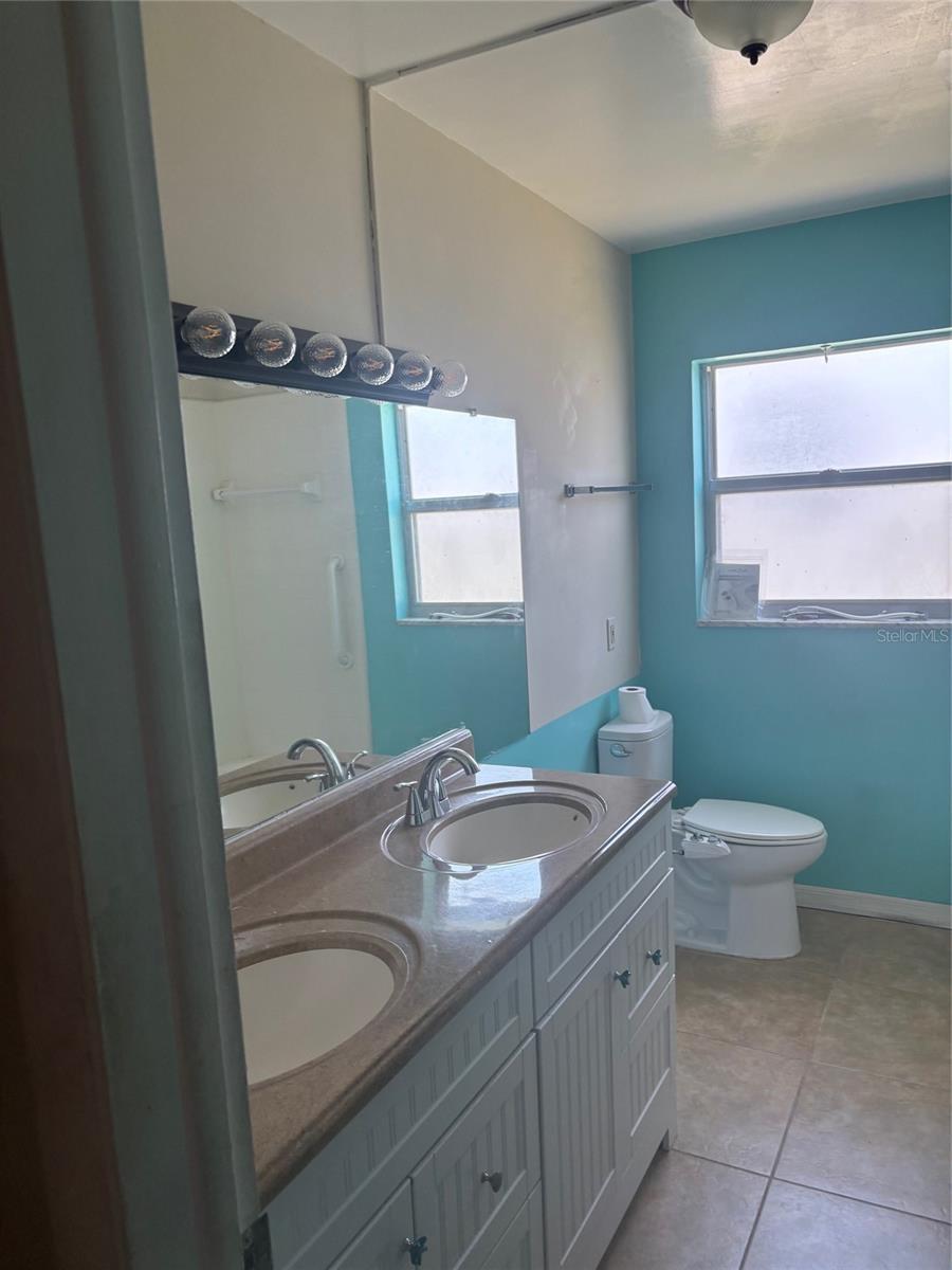 Image 13 of 26 For 250 Rosery Road Nw 295
