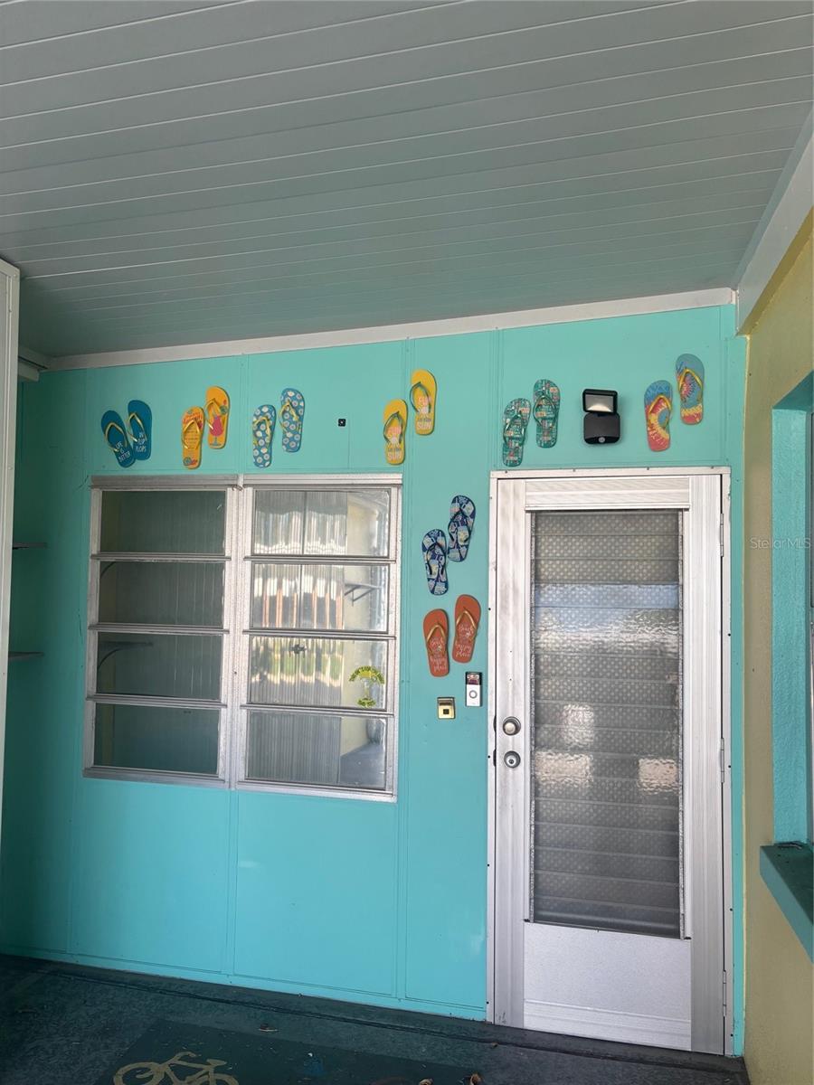 Image 5 of 26 For 250 Rosery Road Nw 295