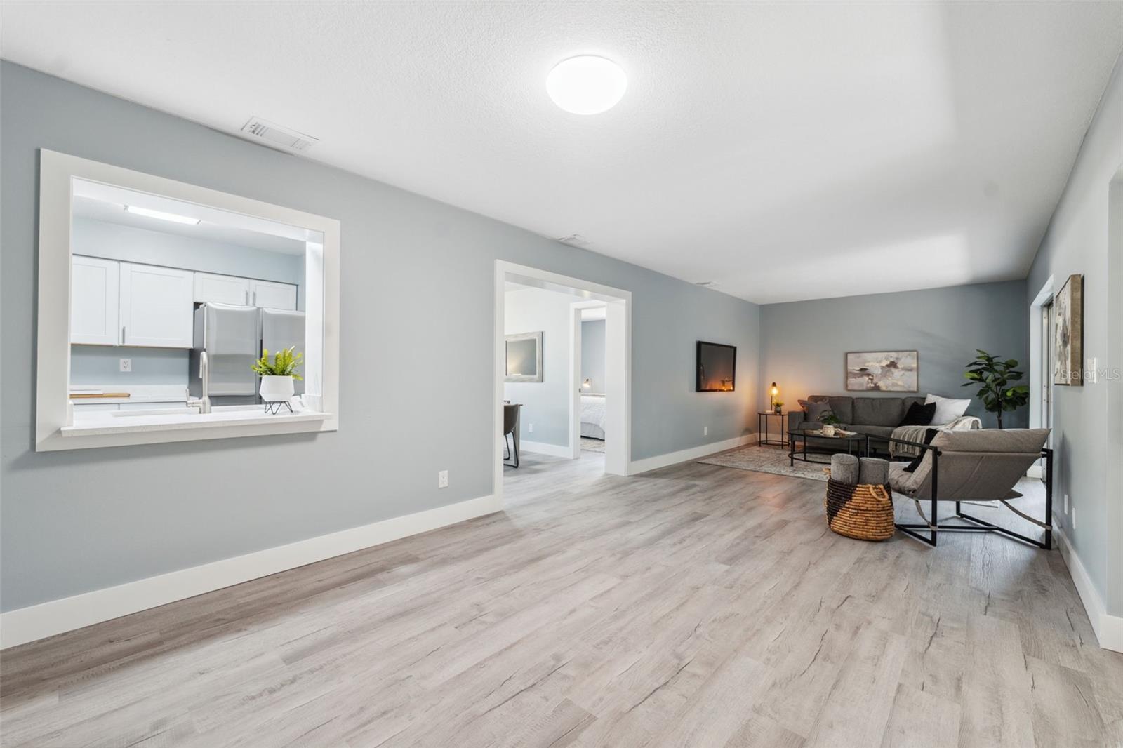 Image 21 of 43 For 834 Anchorage Lane