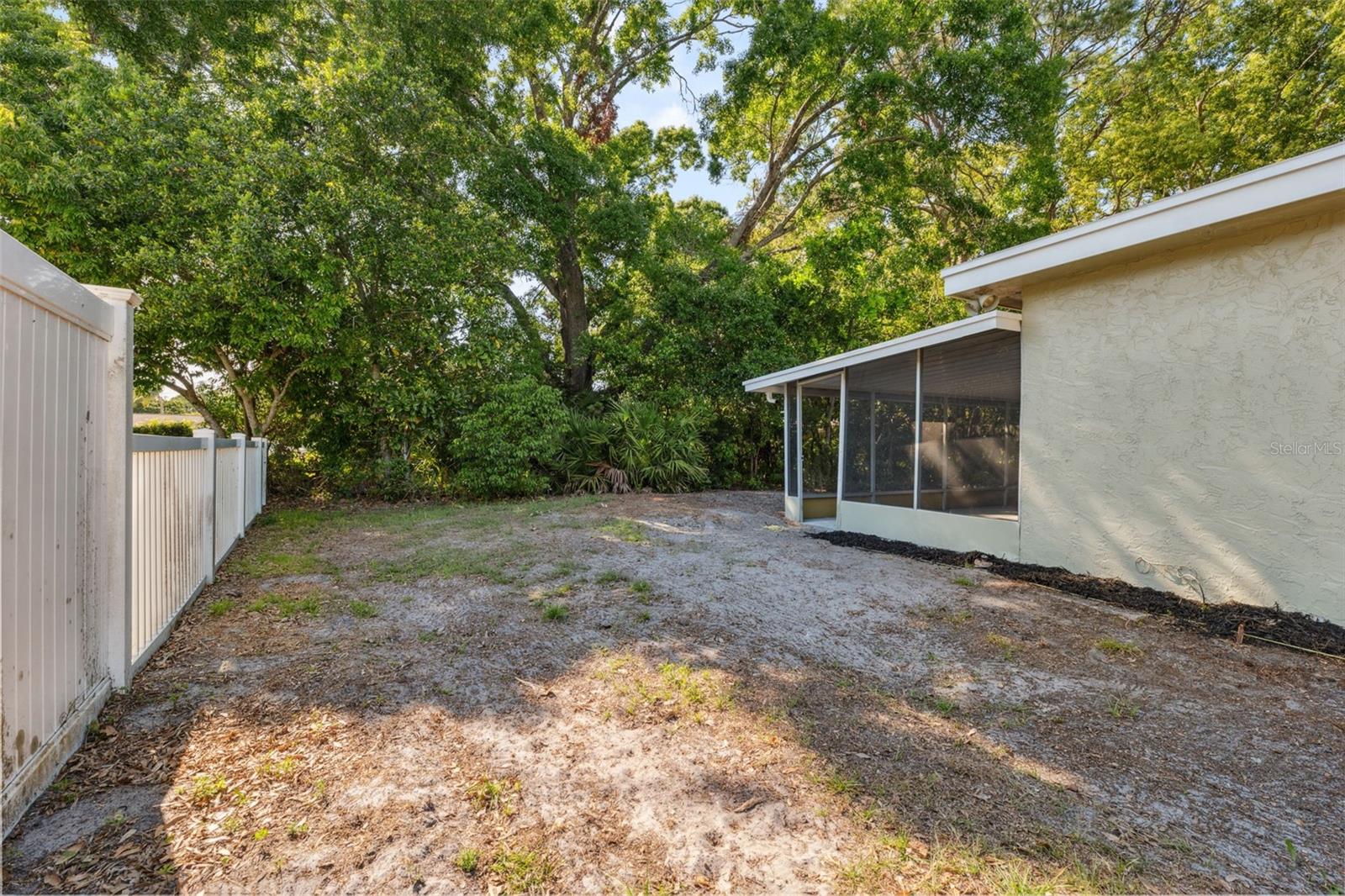 Image 33 of 43 For 834 Anchorage Lane