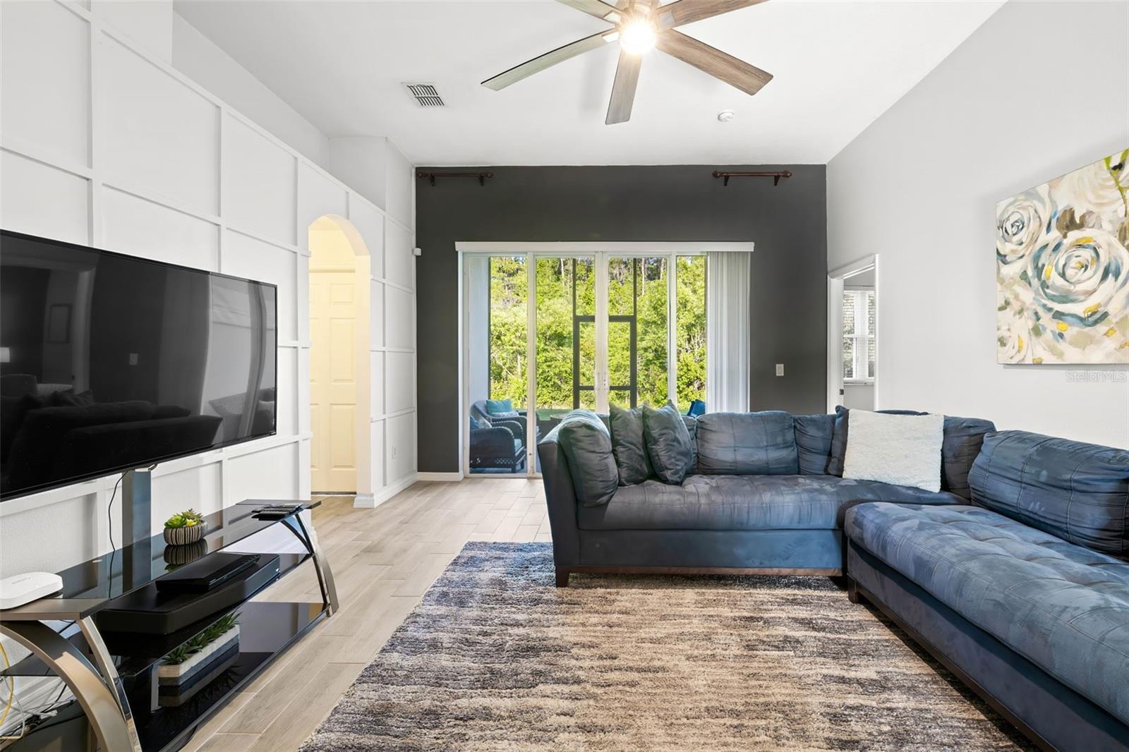 Image 11 of 41 For 20203 Merry Oak Avenue