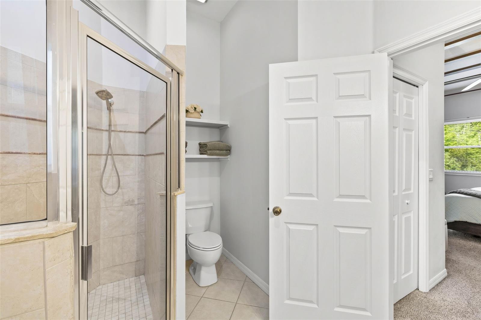 Image 18 of 41 For 20203 Merry Oak Avenue