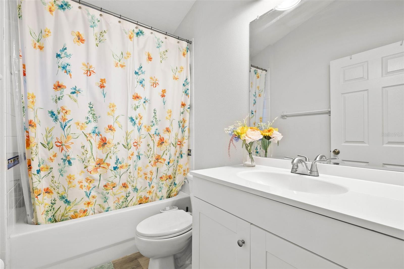 Image 20 of 41 For 20203 Merry Oak Avenue