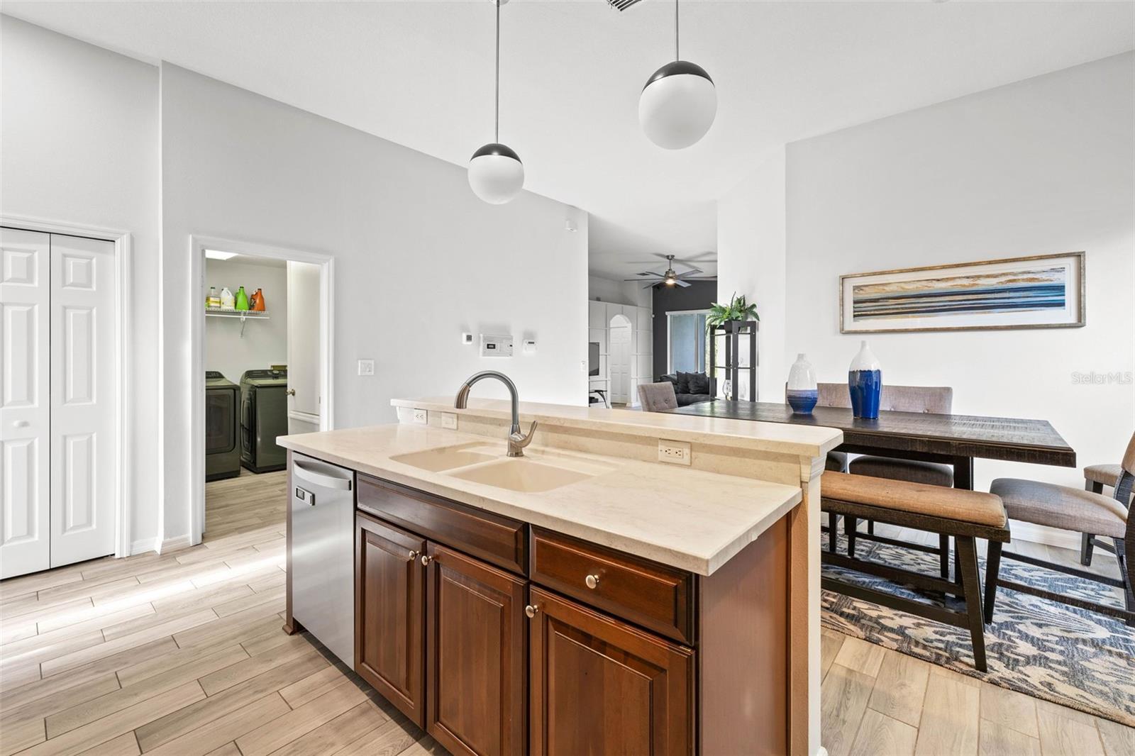 Image 6 of 41 For 20203 Merry Oak Avenue