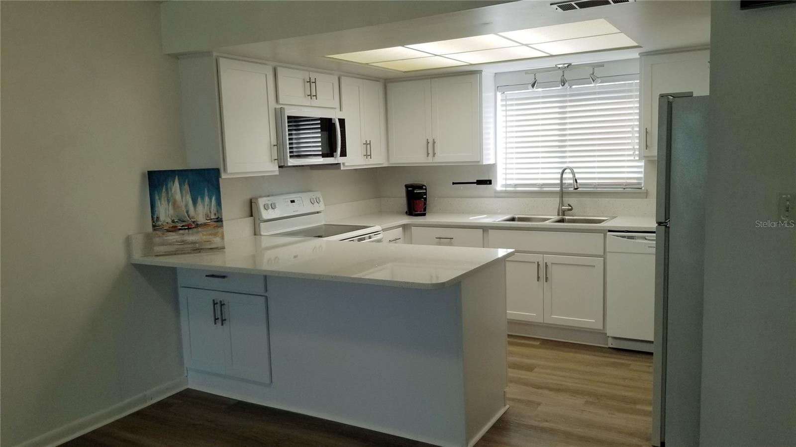 Image 3 of 28 For 5400 La Moya Avenue 2