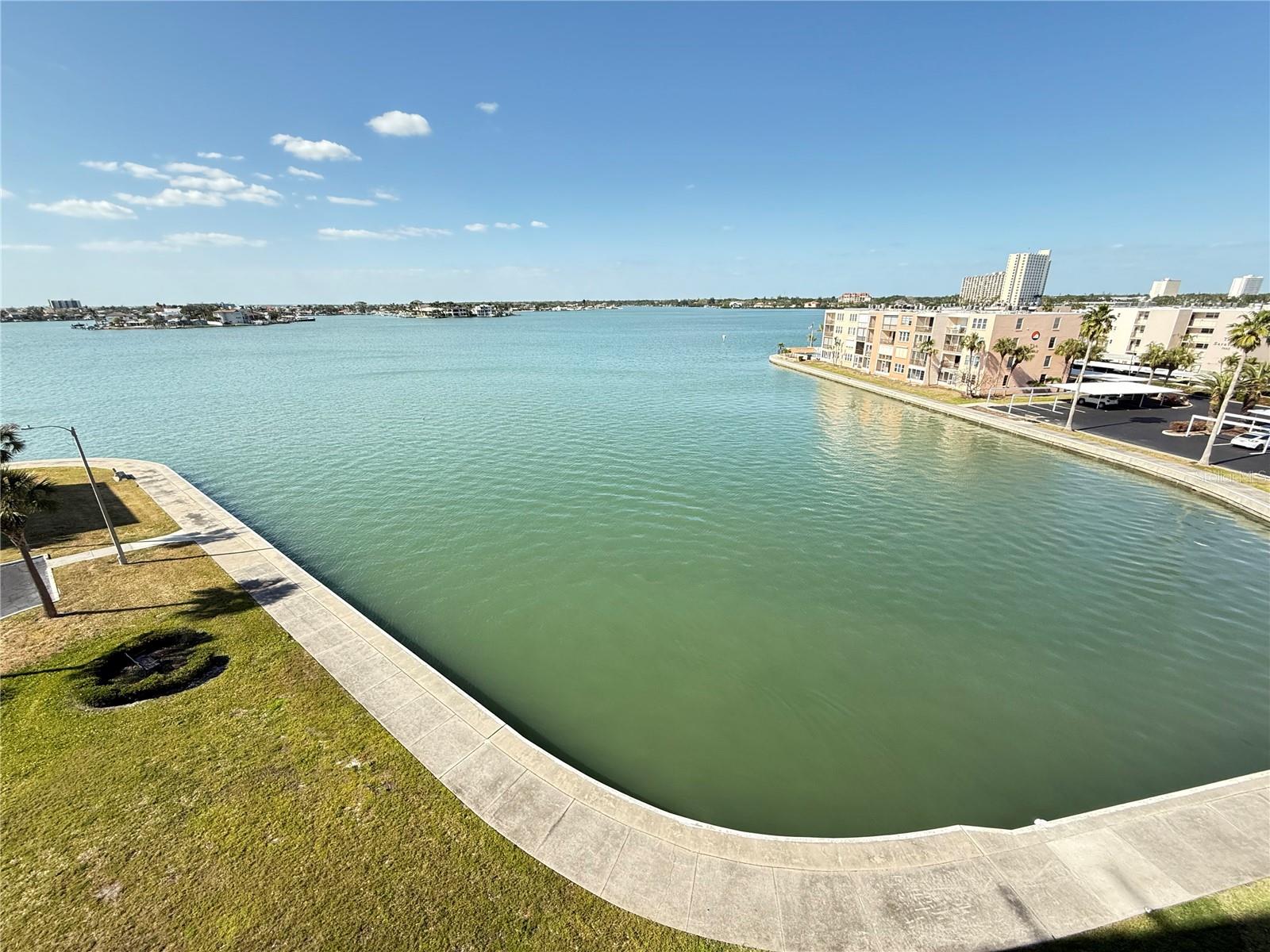 Image 13 of 91 For 7700 Sun Island Drive S 506