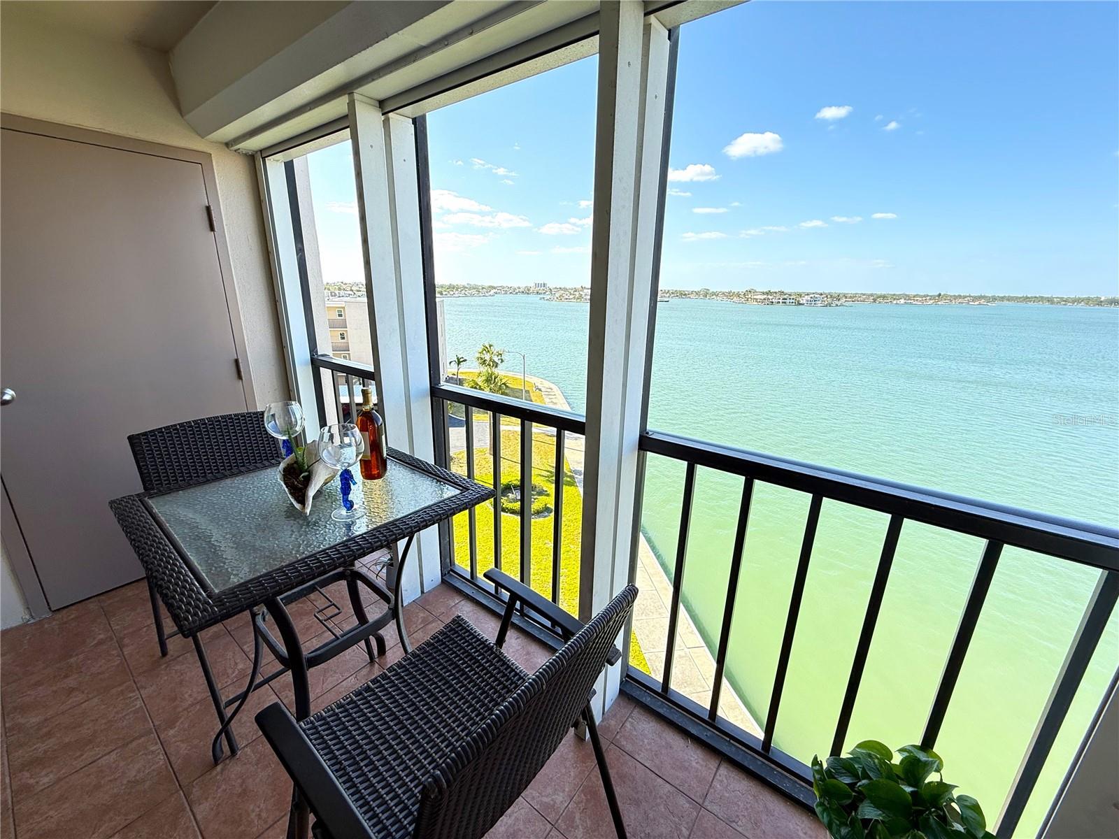 Image 14 of 91 For 7700 Sun Island Drive S 506