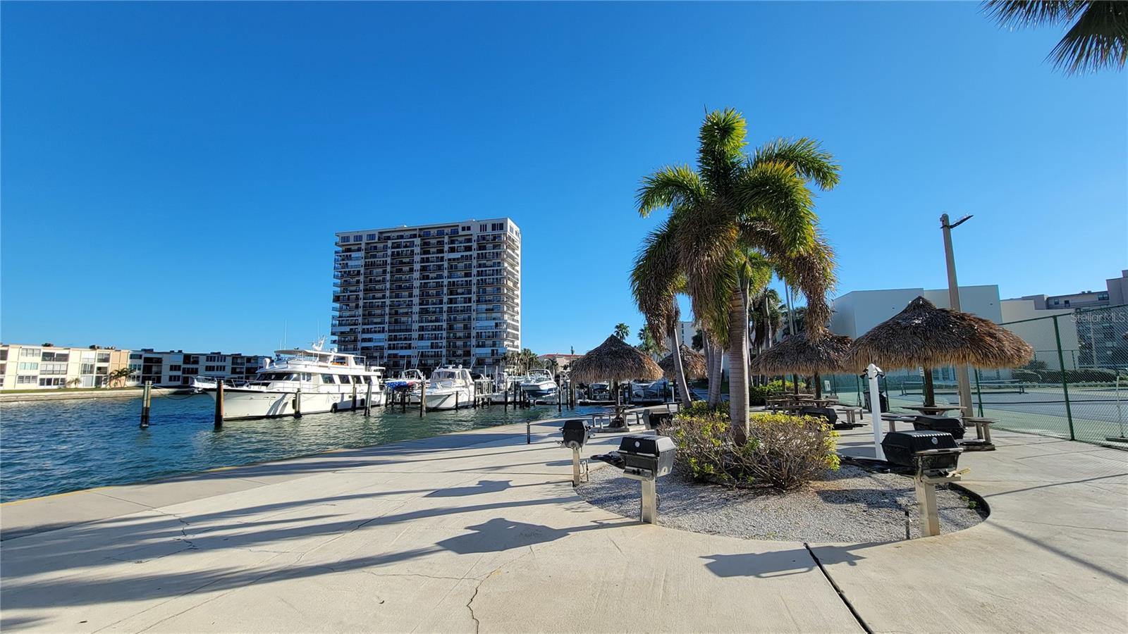 Image 41 of 91 For 7700 Sun Island Drive S 506