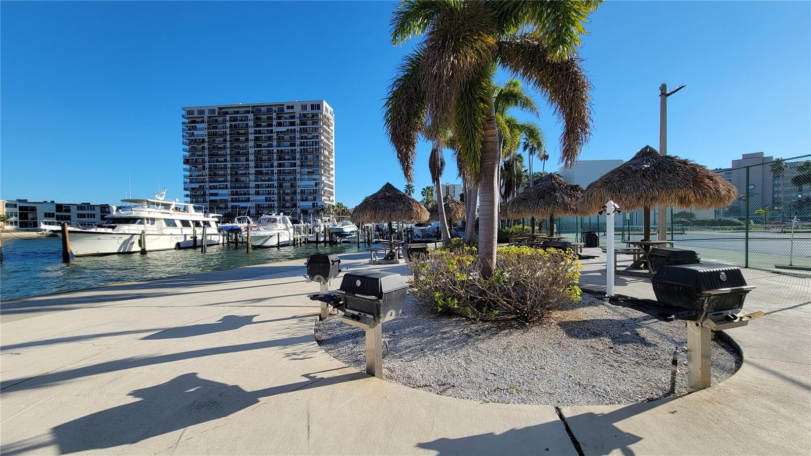 Image 42 of 91 For 7700 Sun Island Drive S 506