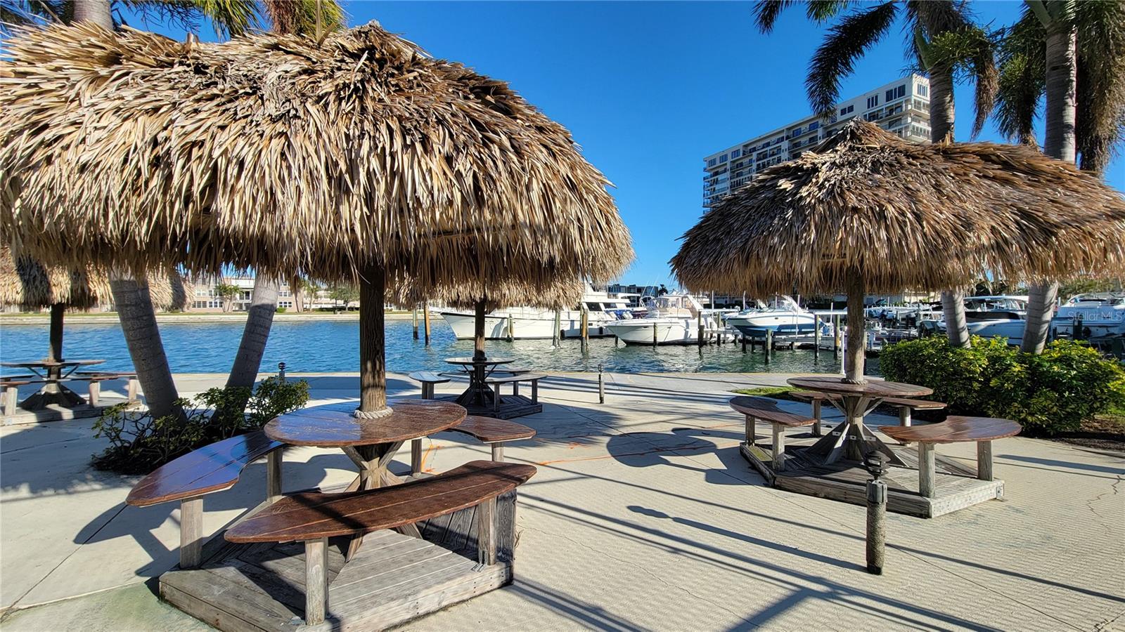 Image 43 of 91 For 7700 Sun Island Drive S 506