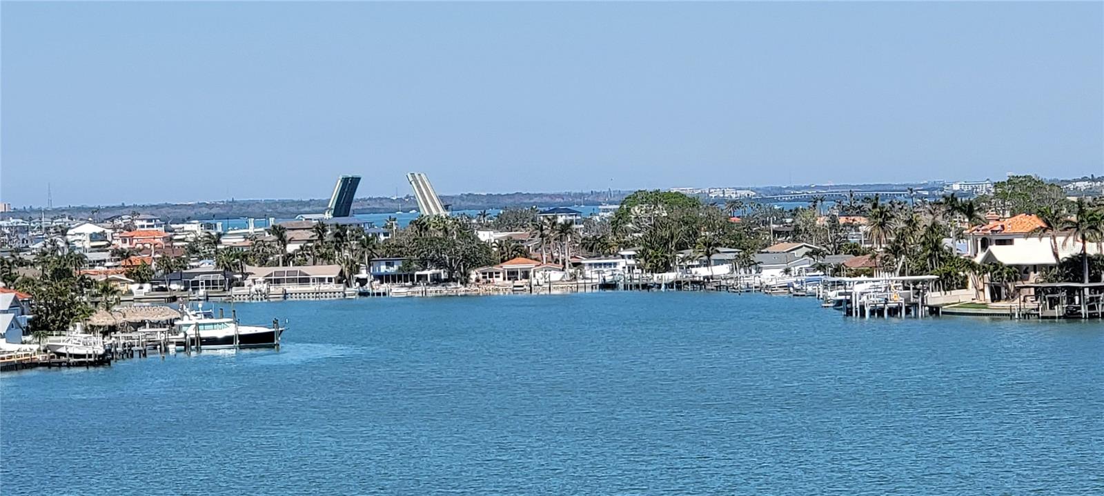 Image 8 of 91 For 7700 Sun Island Drive S 506