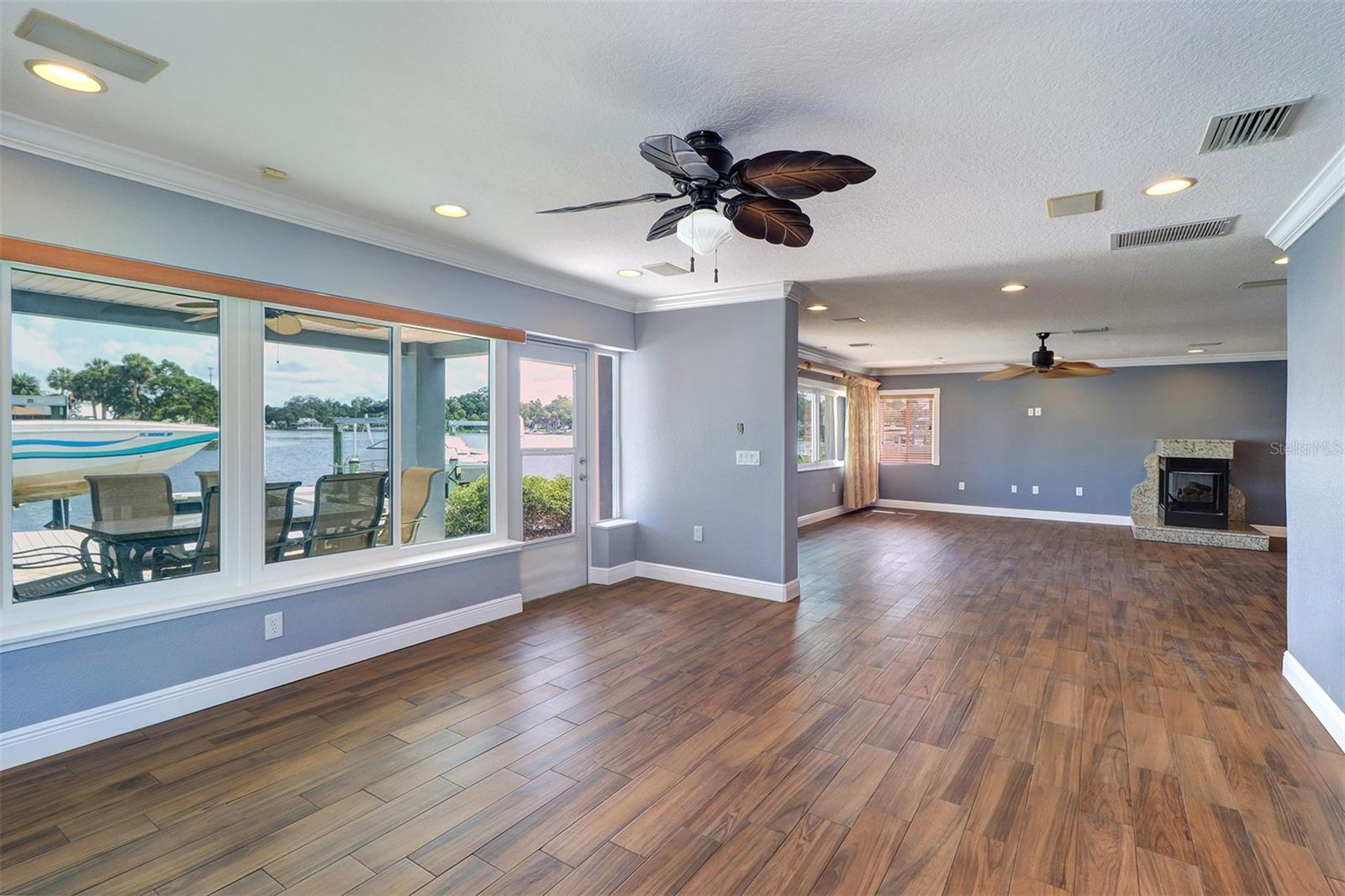 Listing photo id 9 for 5449 Manatee Point Drive