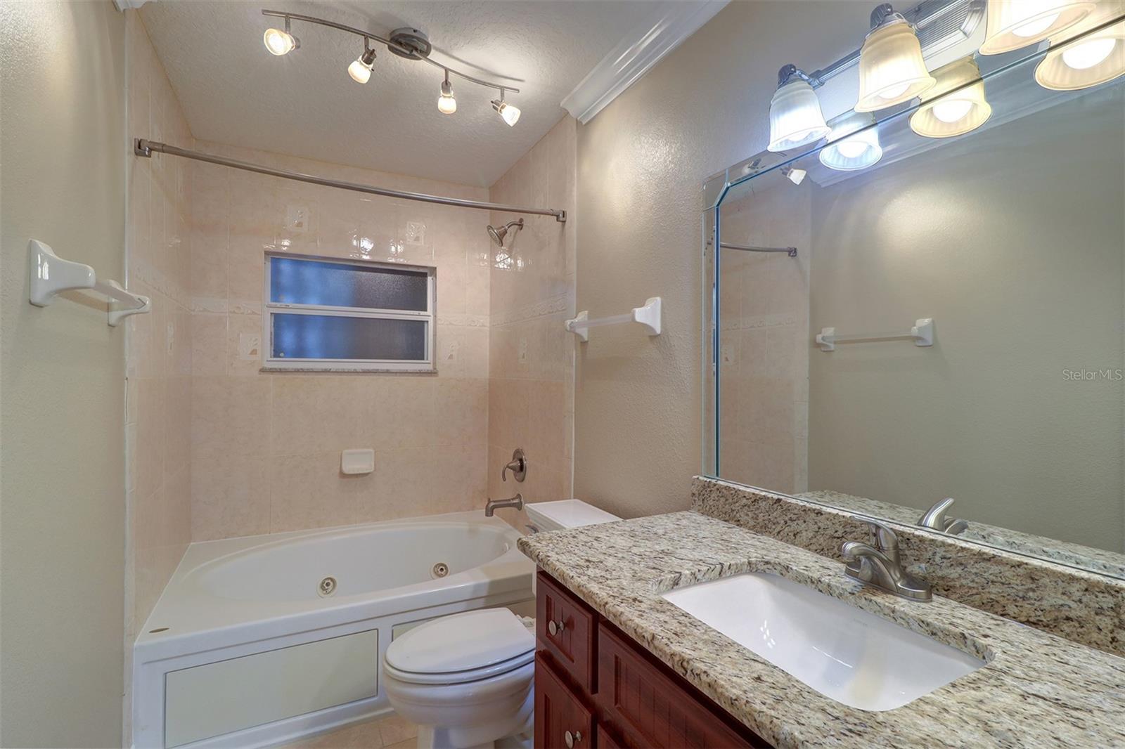Listing photo id 15 for 5449 Manatee Point Drive