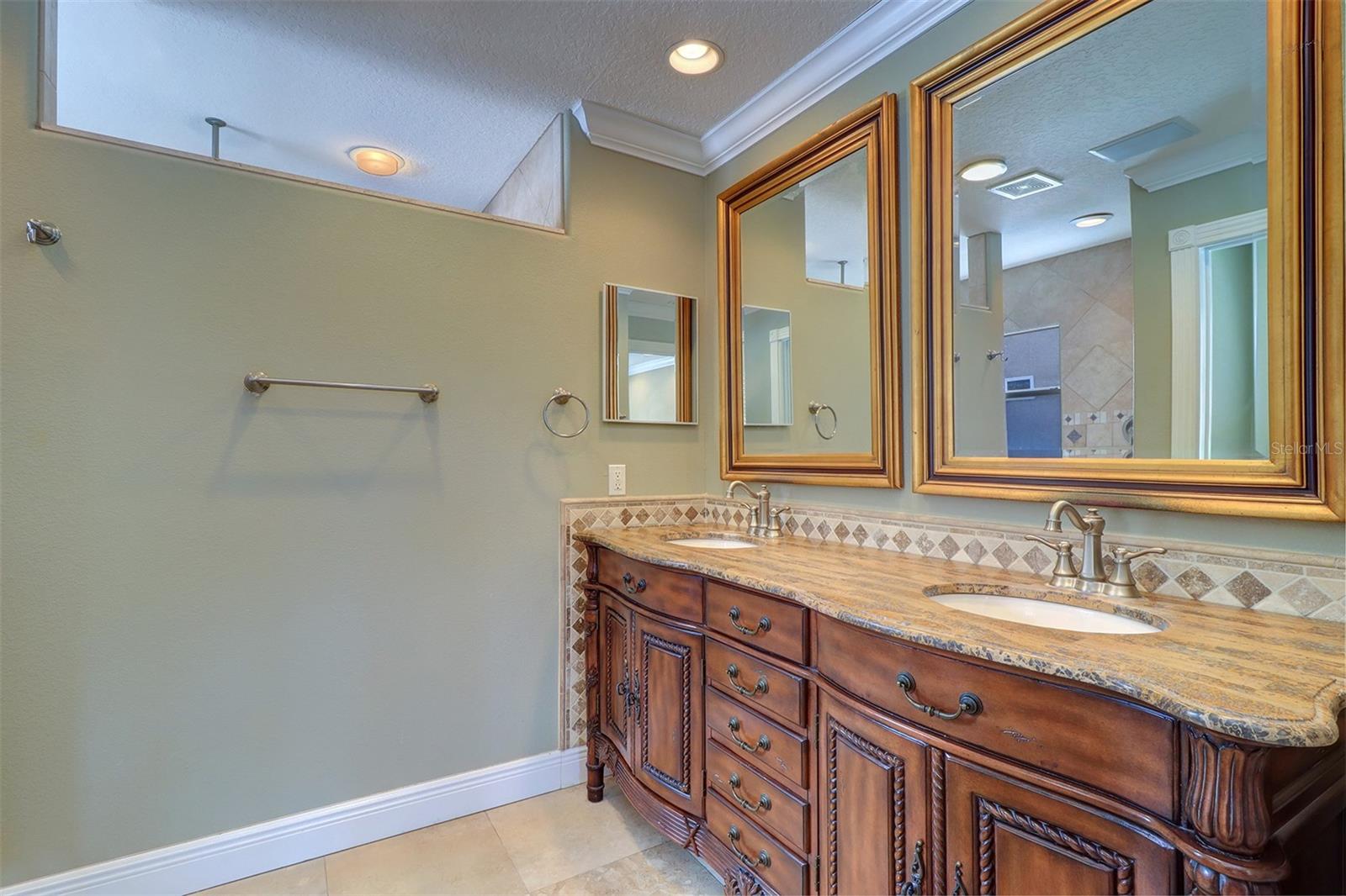 Listing photo id 23 for 5449 Manatee Point Drive