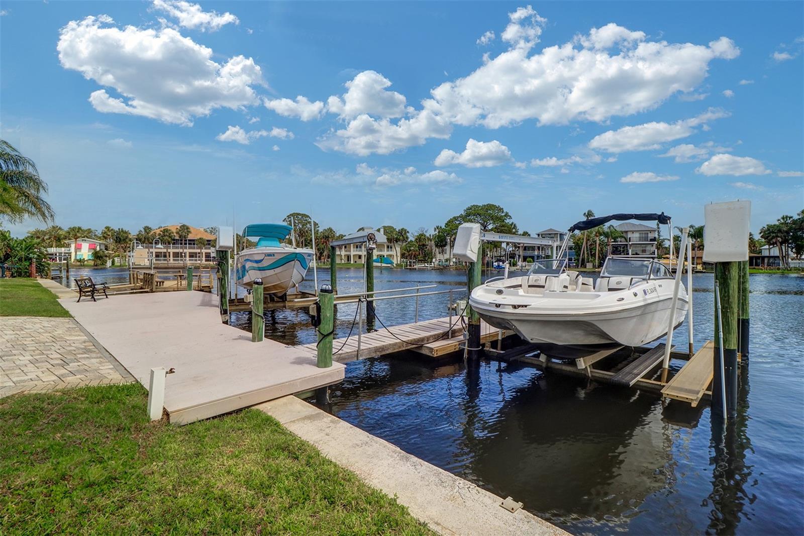 Listing photo id 27 for 5449 Manatee Point Drive