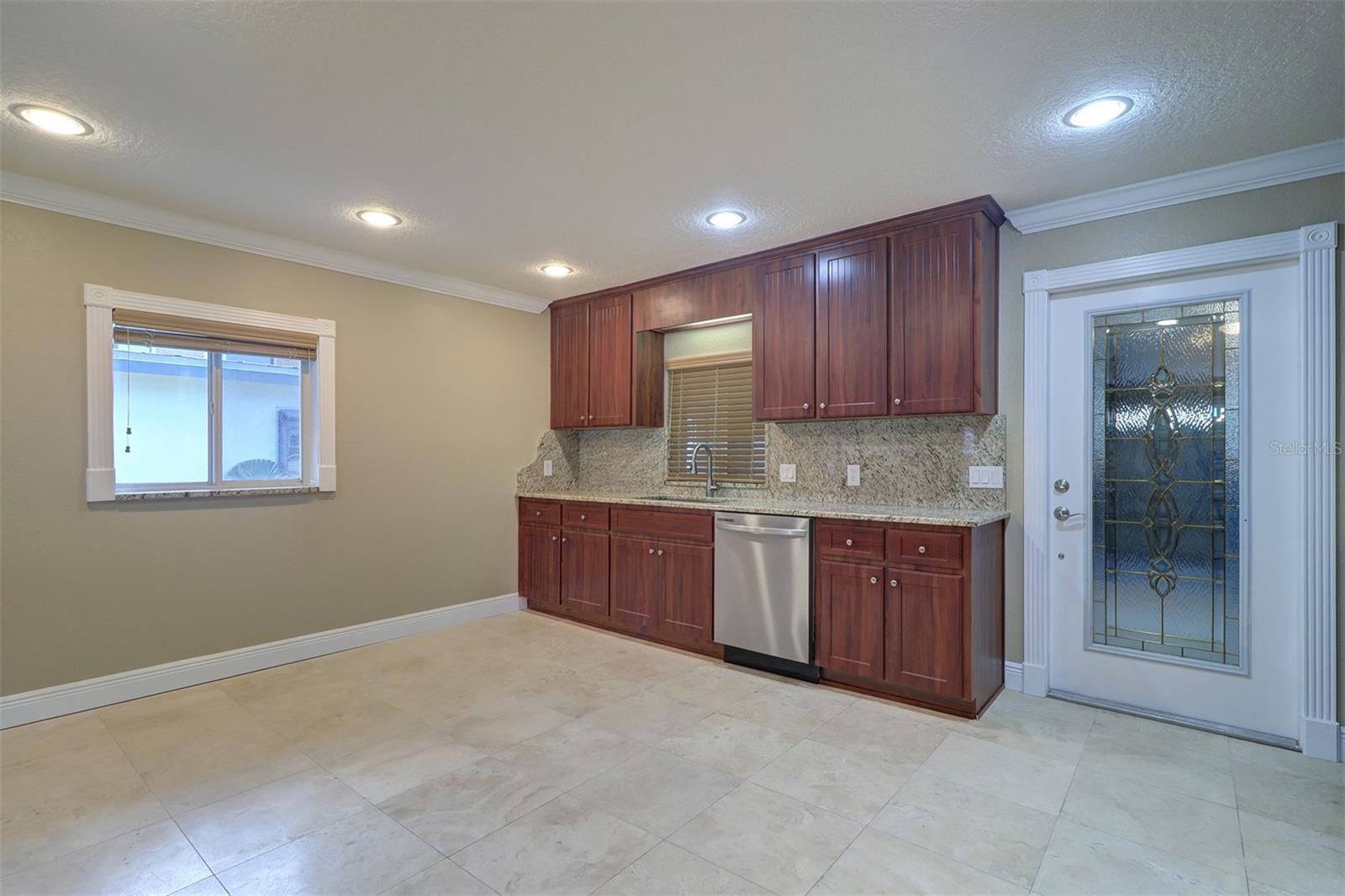 Listing photo id 1 for 5449 Manatee Point Drive