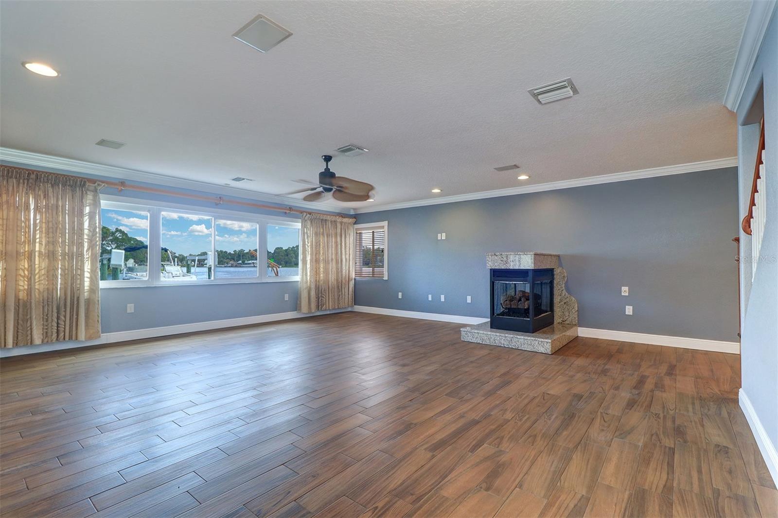 Listing photo id 6 for 5449 Manatee Point Drive