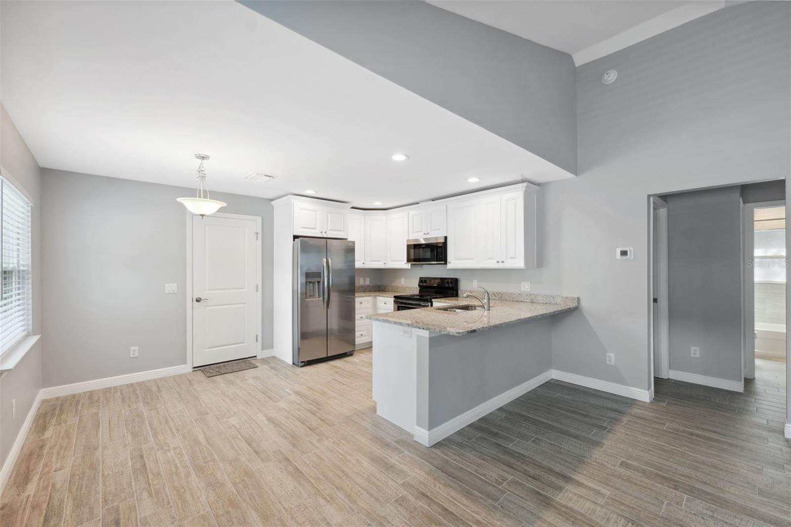 Image 13 of 87 For 719 Beltrees Street C