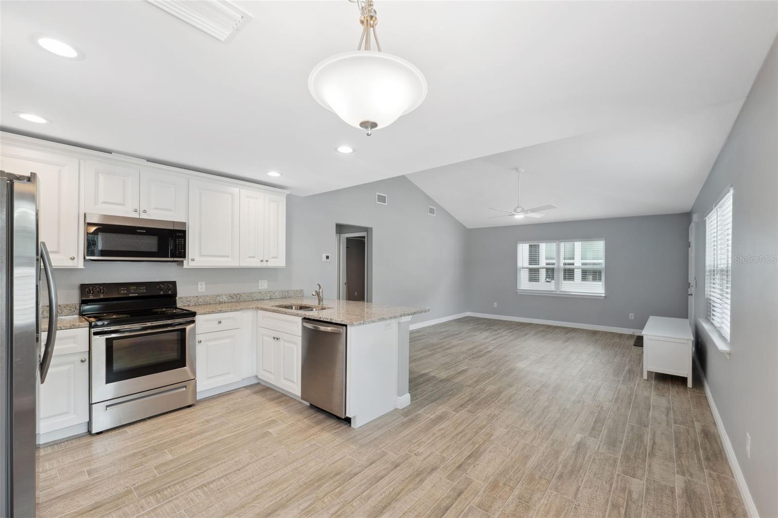 Image 16 of 87 For 719 Beltrees Street C